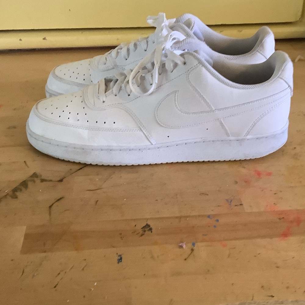 Men's White Leather Casual Sneakers
